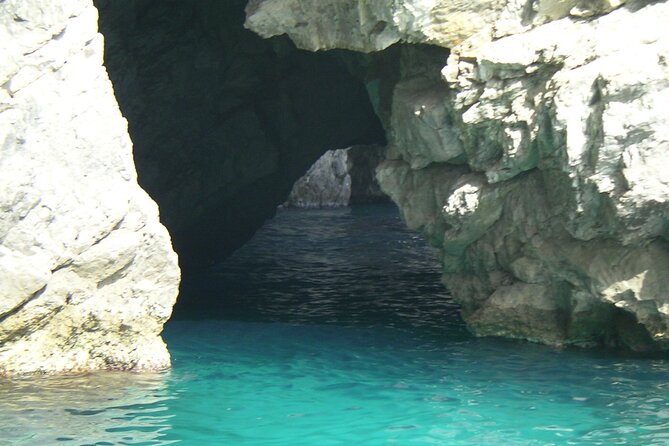 Capri Shared Tour (9:15am Boat Departure) - Key Points