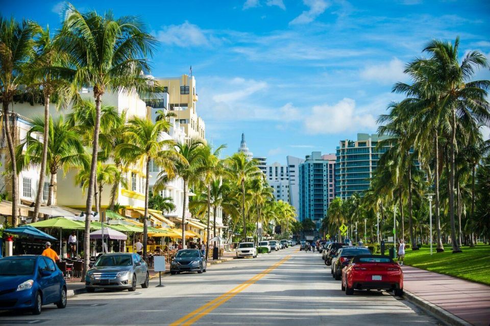 Charming Corners of Miami Walking Tour for Couples - Key Points