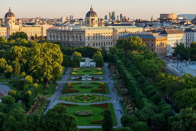 Exclusive Vienna Old Town Highlights Walking Tour (Max. Persons) - Key Points