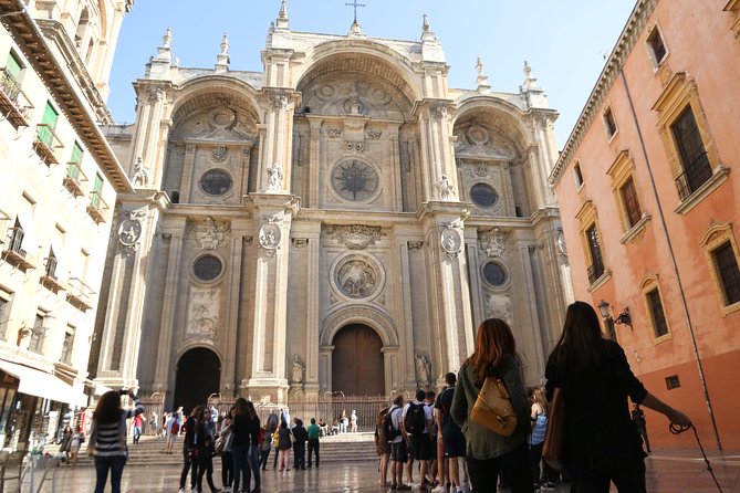 Granada Tapas and Wine Small Group Tour - Meeting and Pickup