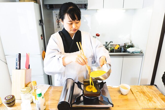 Japanese Cooking Class in Osaka With a Culinary Expert - Key Points