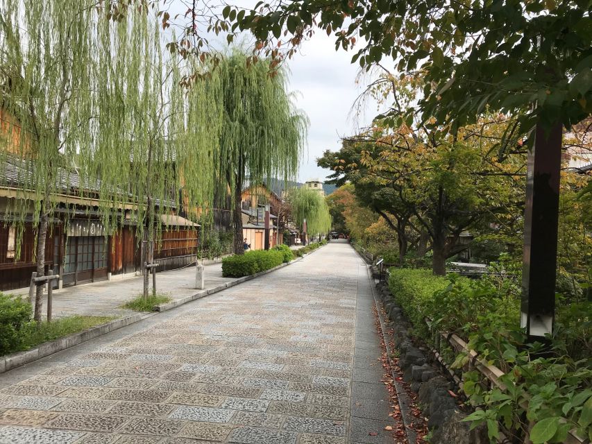 Kyoto: Private Walking Tour With Kiyomizu Temple & Gion - Key Points