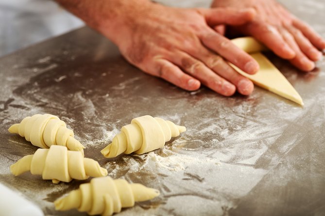 Paris Croissant Small-Group Baking Class With a Chef - Key Points