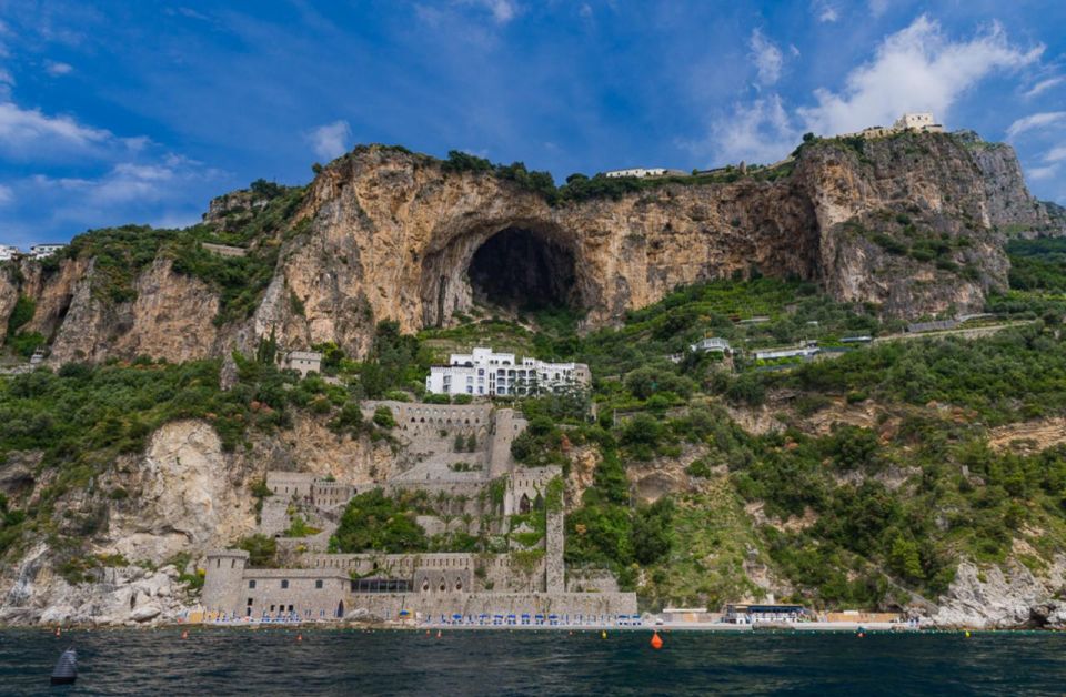 Positano: Private Boat Tour to Amalfi Coast - Key Points