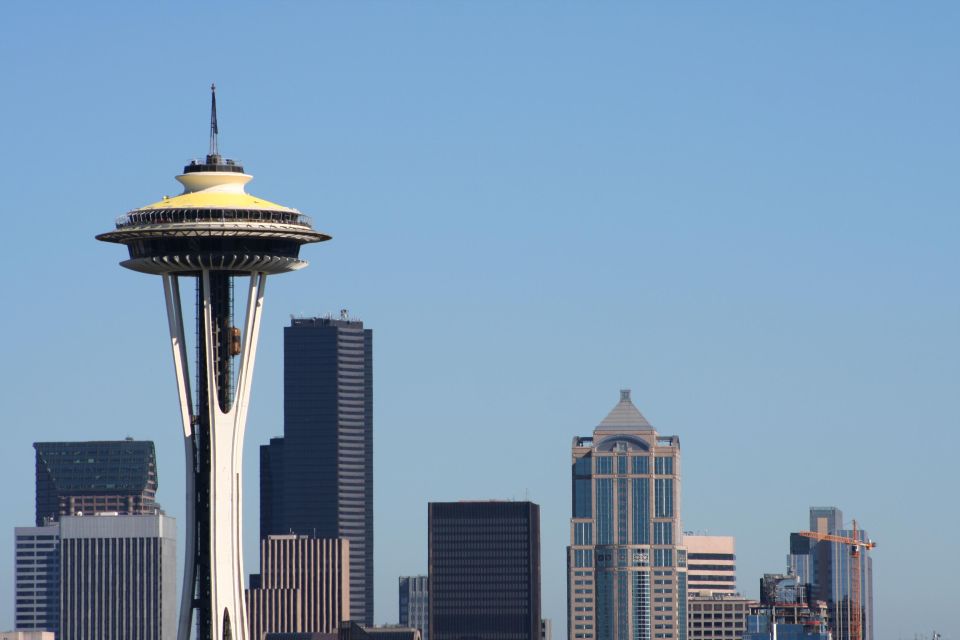 Seattle's Romantic Rendezvous: A Journey of Love - Key Points