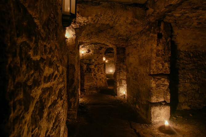 Small Group Ghost Tour Incl. Underground Vaults & Free Drink in Meggets Cellar - Tour Overview