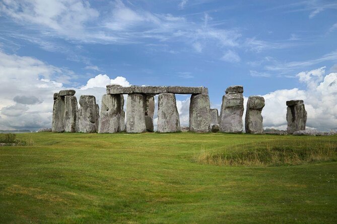 Stonehenge & Bath Day Tour From London Including Admission - Key Points