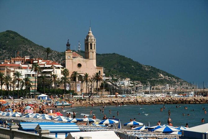 Tarragona and Sitges Tour With Small Group and Hotel Pick up - Key Points