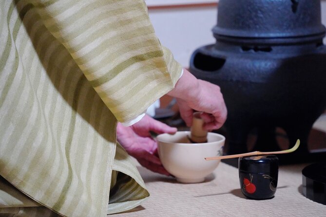 Tea Ceremony by the Tea Master in Kyoto SHIUN an - Key Points