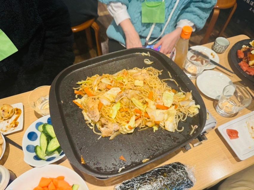 Tokyo: Shared Yakisoba Making and All-You-Can-Drink Sake - Key Points