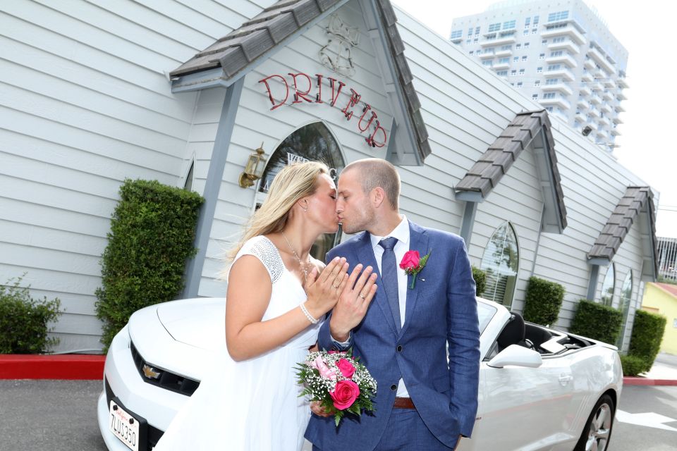 World-Famous Drive-Up Wedding in Las Vegas - Key Points