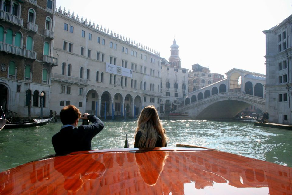 1-Hour Motor Boat Ride On Grand Canal