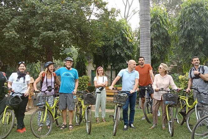 3.5-Hours South Delhi Private Bike Tour With Lodi Art District