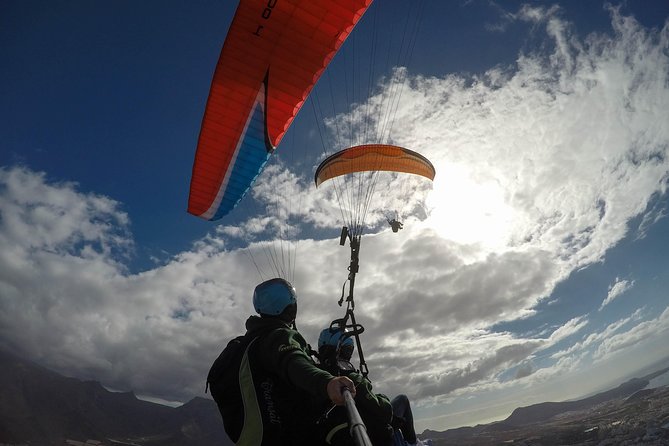 Acrobatic Paragliding Tandem Flight in Tenerife South