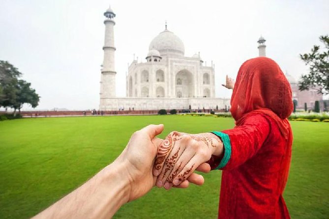 Agra : Private Sunrise Taj Mahal & Agra City Tour