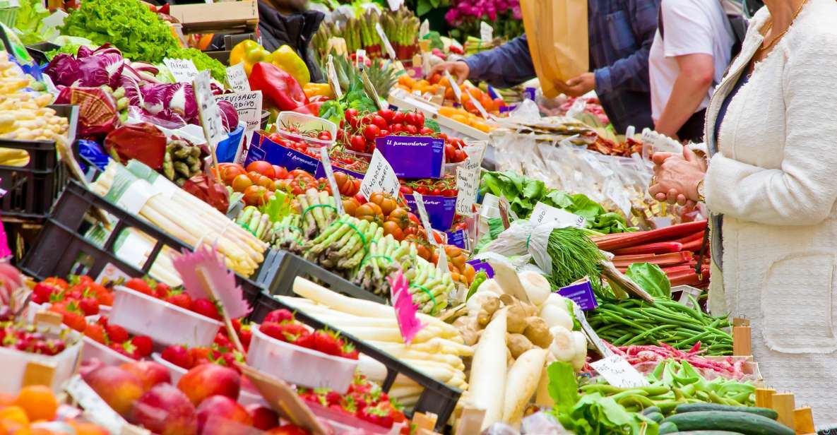 Alberobello: Market, Cooking Class & Meal at a Locals Home