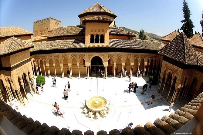 Alhambra, Nasrid Palaces and Generalife Private Tour From Malaga