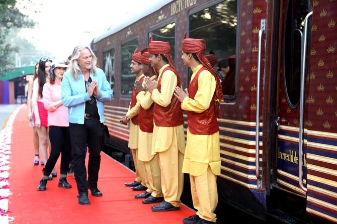 All Inclusiv Luxury Taj Mahal & Agra Fort Tour by Superfast Train - Itinerary Overview