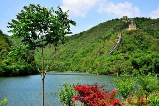 All-Inclusive Private Day Trip to Mutianyu and Huanghuacheng Water Great Wall