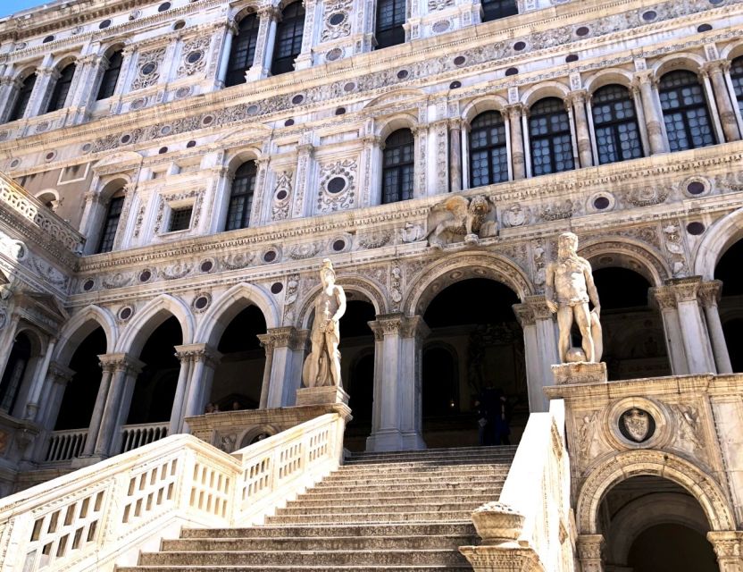 All-Inclusive Tour: Doge Palace, St Marks Basilica & Square