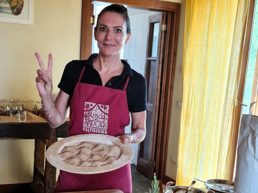 Arezzo: Pasta and Tiramisu Cooking Class at an Organic Tuscan Farm