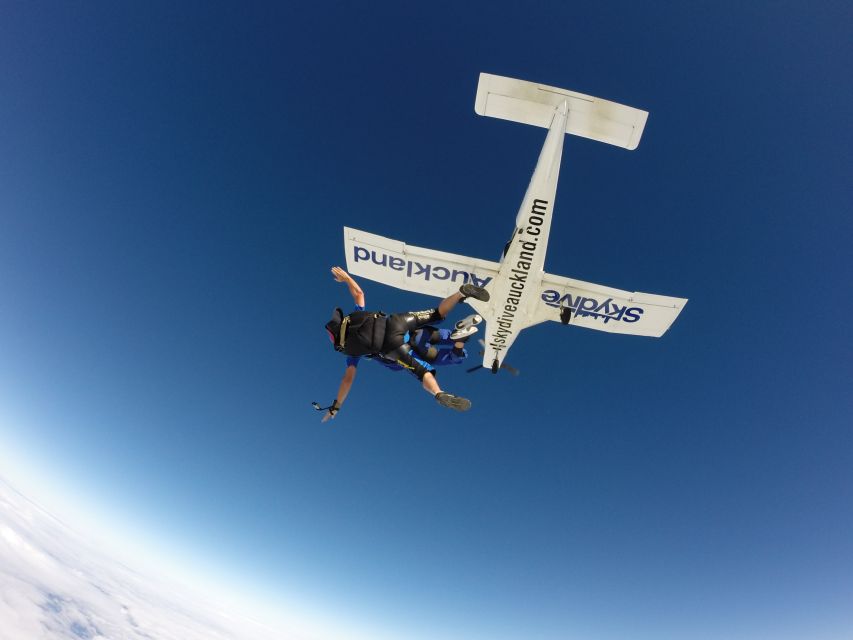 Auckland: 13000, 16000, or 18000-Foot Tandem Skydive - Skydiving Experience Details