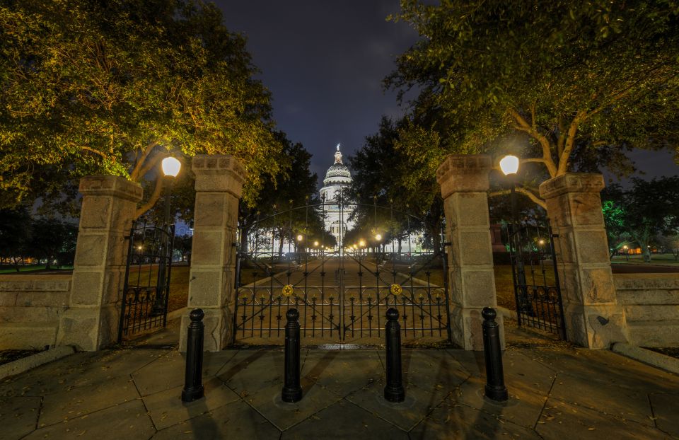 Austin: Murder By Gaslight Ghost Tour - Explore Austins Haunted History