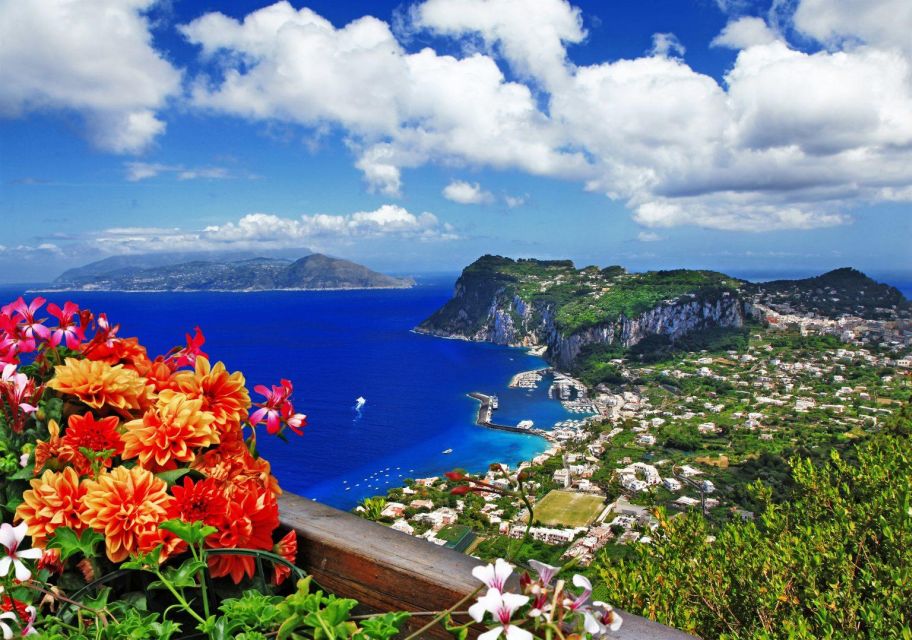 Awesome Family Walking Tour in Anacapri