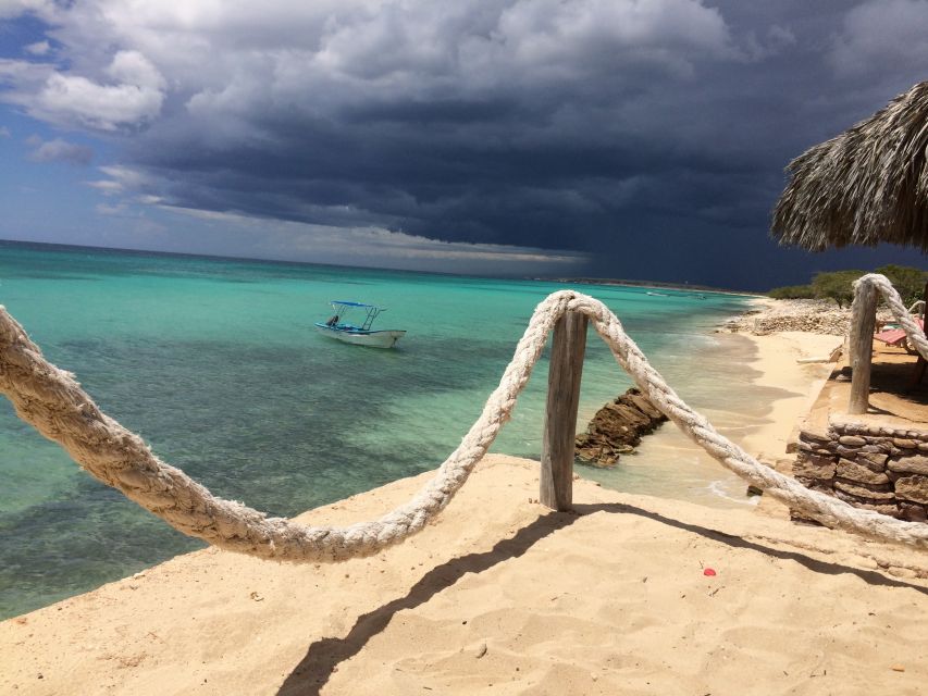 Bahía De Las Aguilas: Beach Day Trip by Boat