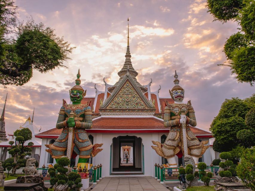 Bangkok: Grand Palace and Wat Arun Guided Walking Tour