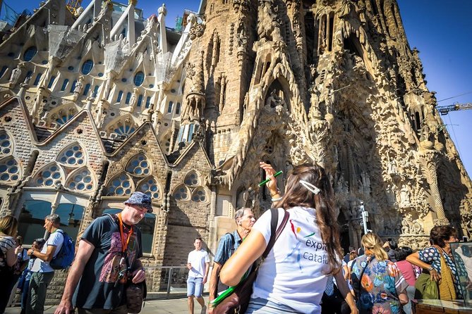 Barcelona Highlights & Sagrada Familia Skip-the-Line Private Tour