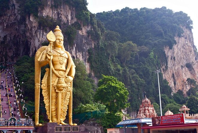 Batu Caves,Waterfalls and Hot Springs Tour With Lunch