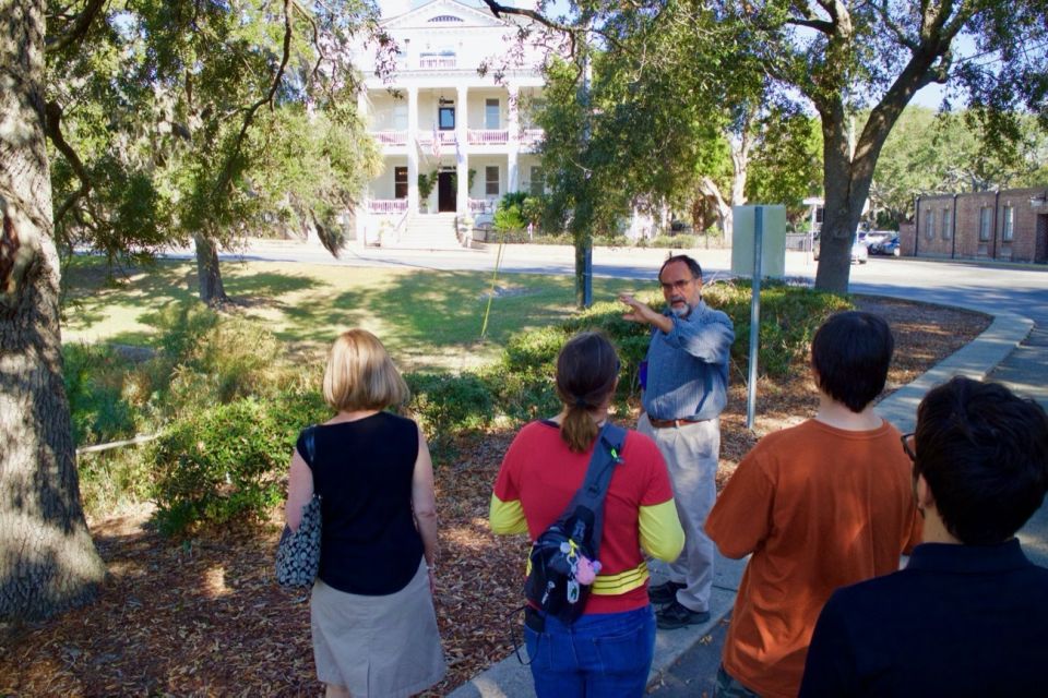 Beaufort: Local History and Film Sites Tour by Golf Cart