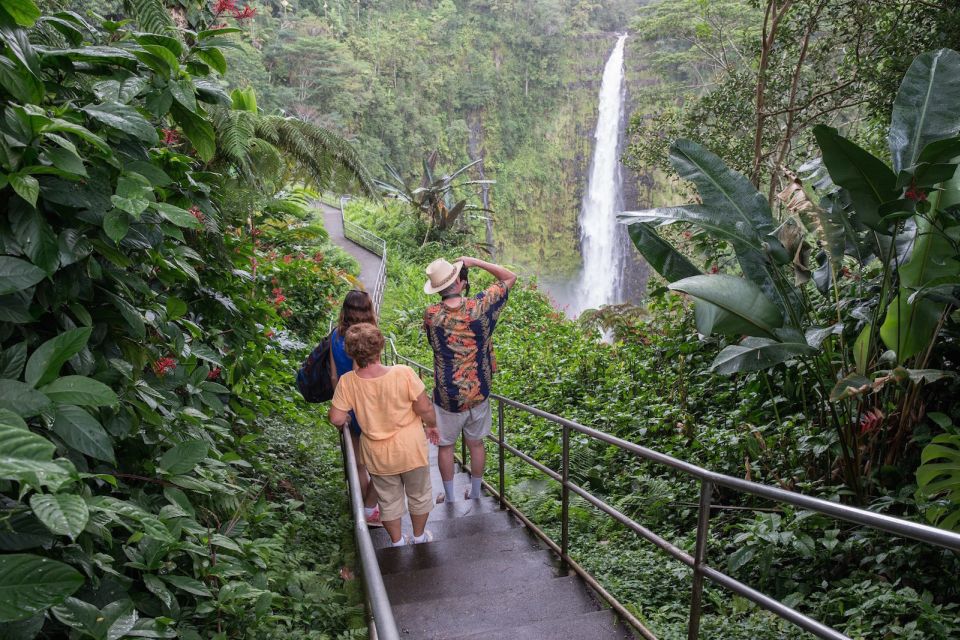 Big Island: Small Group Waterfalls Adventure - Waipio Valley Lookout