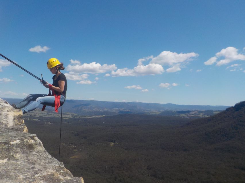 Blue Mountains: Abseiling or Canyoning Experience