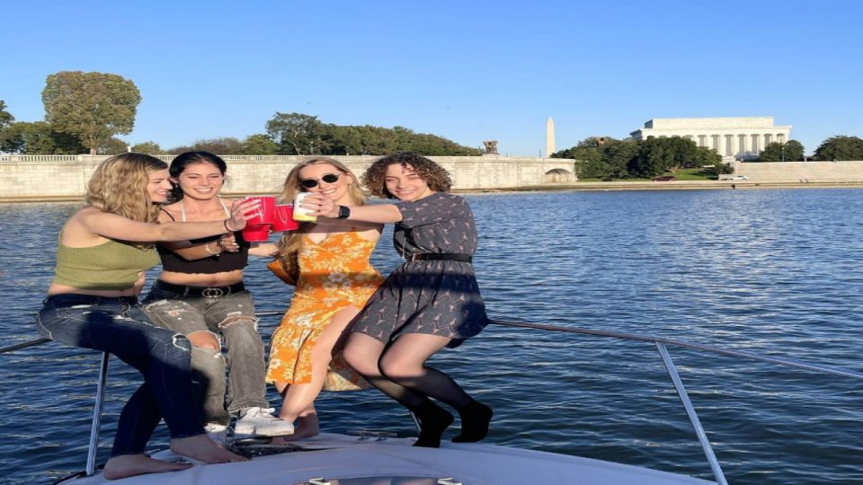 Boat Tour & Sunset Cruise Washington DC