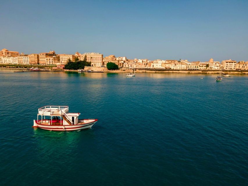 Boat Tour With Typical Lunch and Snorkelling in Siracusa