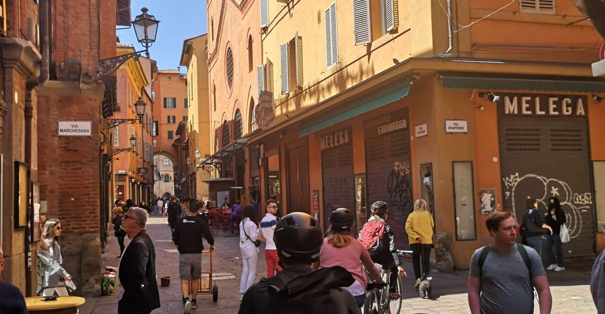 Bologna: Private Walking Tour With a Guide