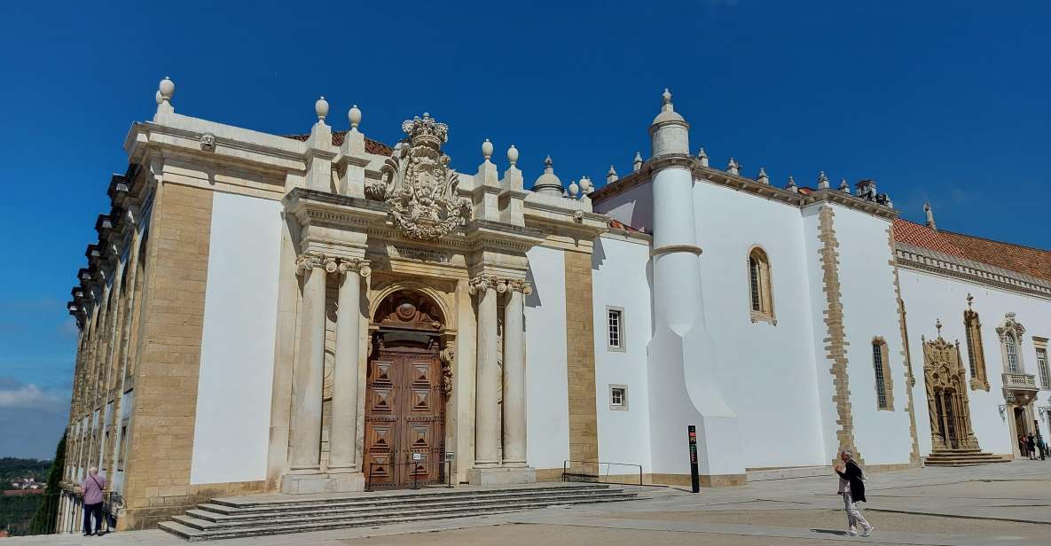 Bussaco Palace and the University of Coimbra Private Tour