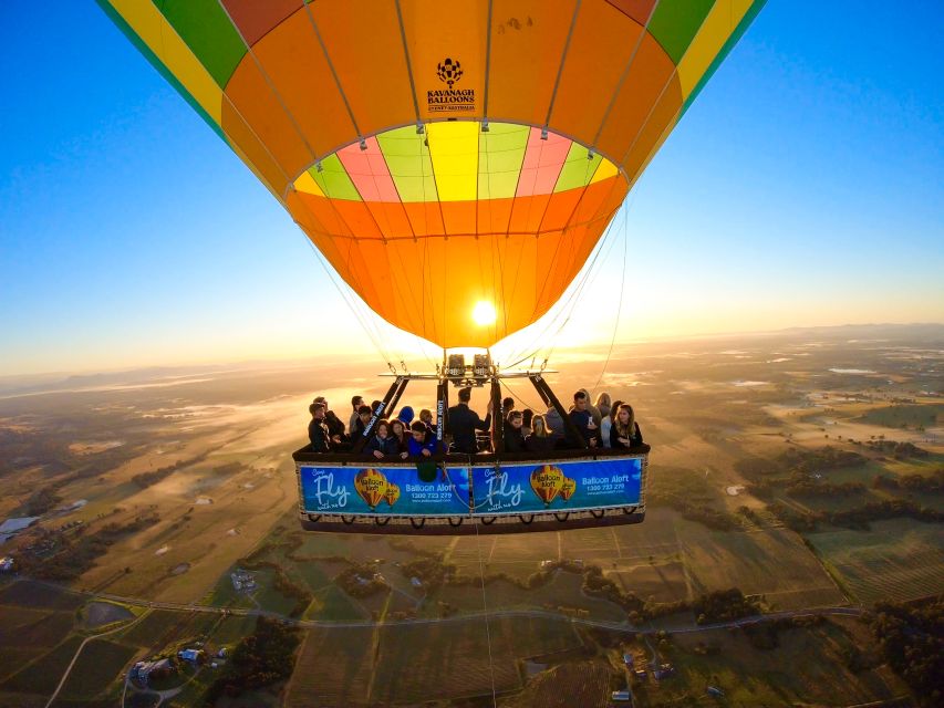 Byron Bay: Sunrise Hot Air Balloon Flight With Breakfast - Activity Description