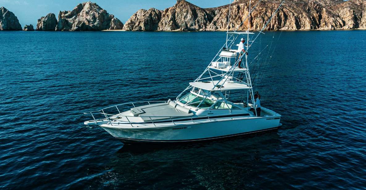 Cabo San Lucas: Arch Trip by Yacht 1 Hour