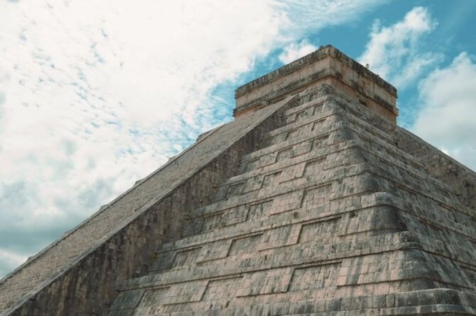 Cancun: Private Chichen Itza, Cenote & Valladolid Tour