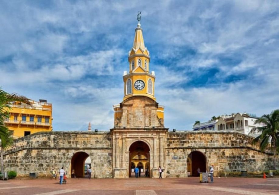 Cartagena: BILINGUAL CITYTOUR + SAN FELIPE CASTLE & Old City