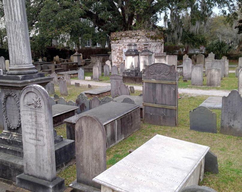 Charleston: Small-Group Ghost Walking Tour at Night