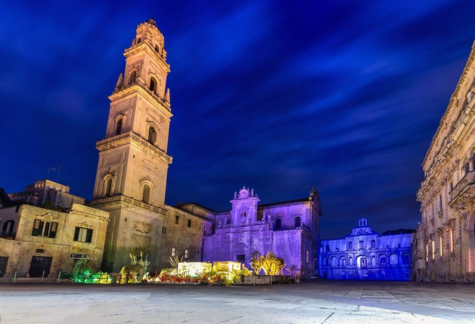 Charming Christmas Walking Tour in Lecce - Festive Lights in Piazza Del Duomo