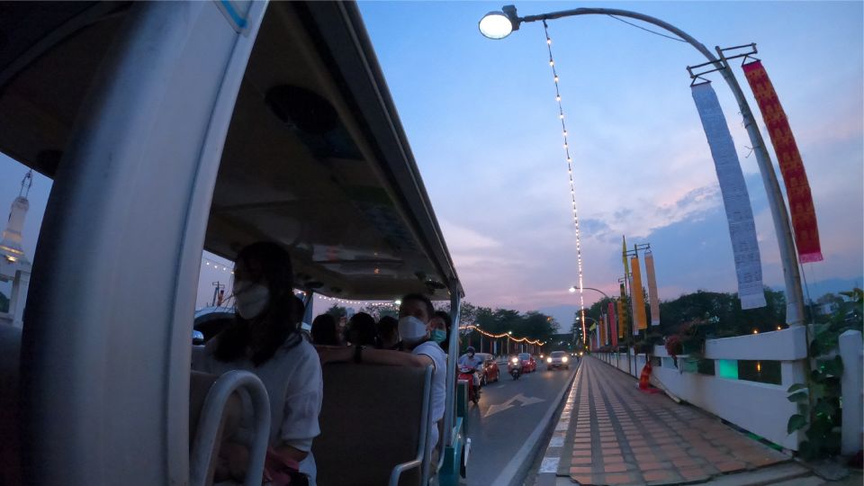 Chiang Mai: Nighttime City Highlights by EV Tram