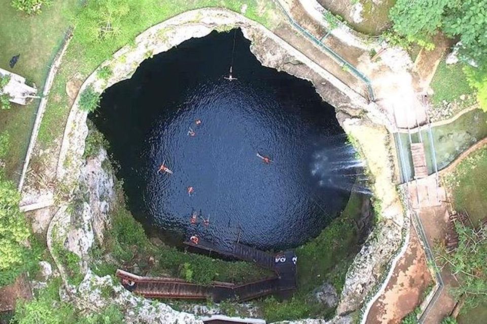 Chichen Itza: Cenote & Valladolid Private