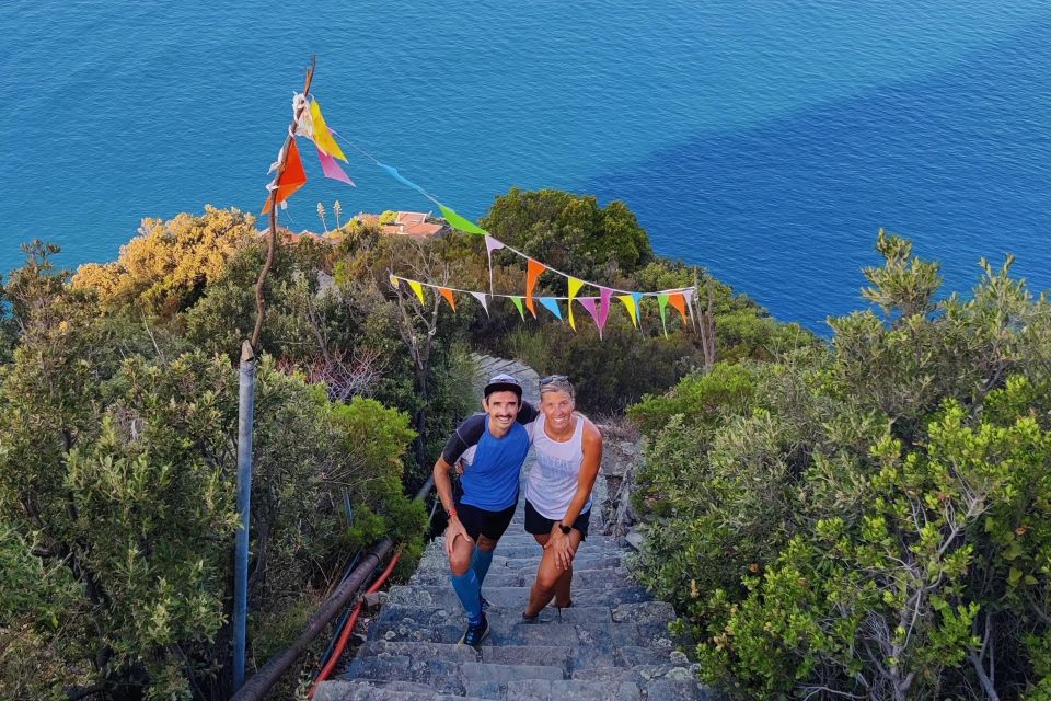 Cinque Terre: Private Trekking Riomaggiore to Monesteroli