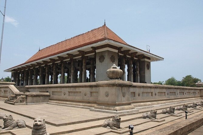 Colombo Sightseeing Tour by Tuk Tuk City Tour