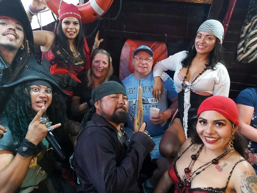 Cozumel: Pirate Ship Cruise With Open Bar, Dinner, and Show